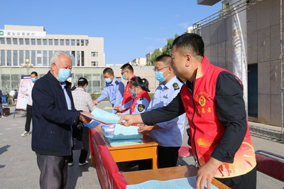 高臺(tái)縣市場(chǎng)監(jiān)管局開(kāi)展“質(zhì)量月”法律咨詢宣傳活動(dòng) 助力新時(shí)代文明實(shí)踐